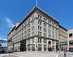 Joseph Horne Company Department Store in Downtown Pittsburgh, Pennsylvania, built in 1900 (with additions in 1923).  Architects: Peabody & Stearns, and William S. Fraser.