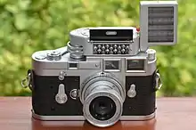 Leica M3 chrome Single-stroke with Leica-Meter M, Booster and collapsible Elmar f=5 cm 1:2,8 M39 lens with M-adapter