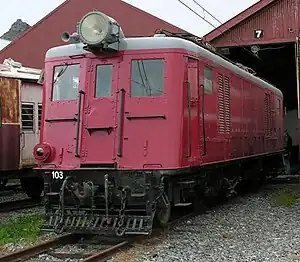 ED 103 outside the electric shed at Ferrymead.