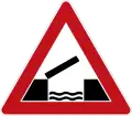 Bewegliche BrückeOpening or swing bridge ahead